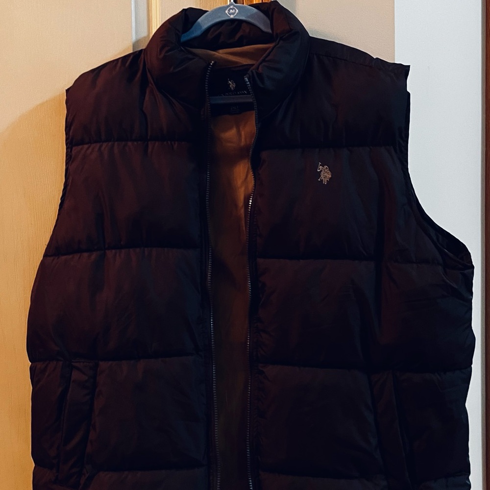 U.S. Polo Assn. Men's Dark Brown Puffer Vest